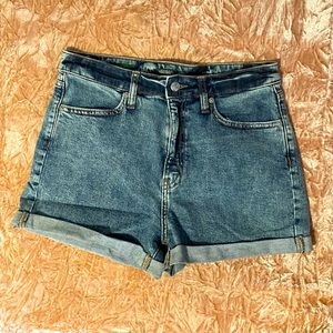 Wild Fable women’s size 8 blue Jean shorts